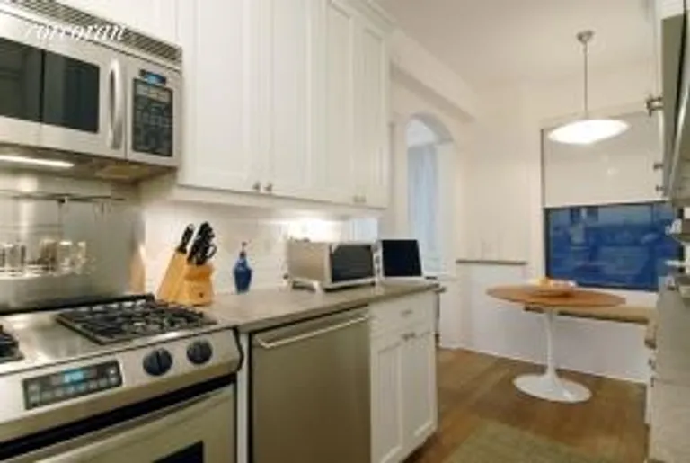 New York City Real Estate | View 107 West 86th Street, 2GH | room 1 | View 2