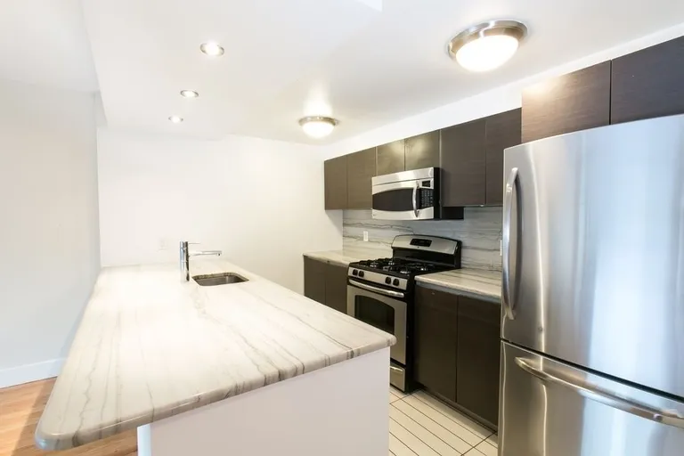 New York City Real Estate | View 15 East 10th Street, 4A | room 3 | View 4