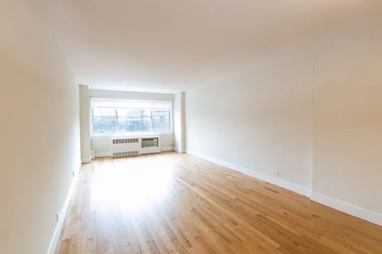 New York City Real Estate | View 15 East 10th Street, 4A | room 6 | View 7