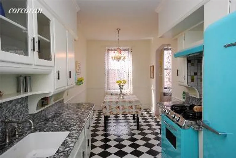 New York City Real Estate | View 30 Ocean Parkway, 5F | renovated windowed eat-in | View 2