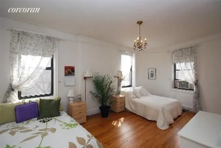 New York City Real Estate | View 30 Ocean Parkway, 5F | master bedroom | View 3
