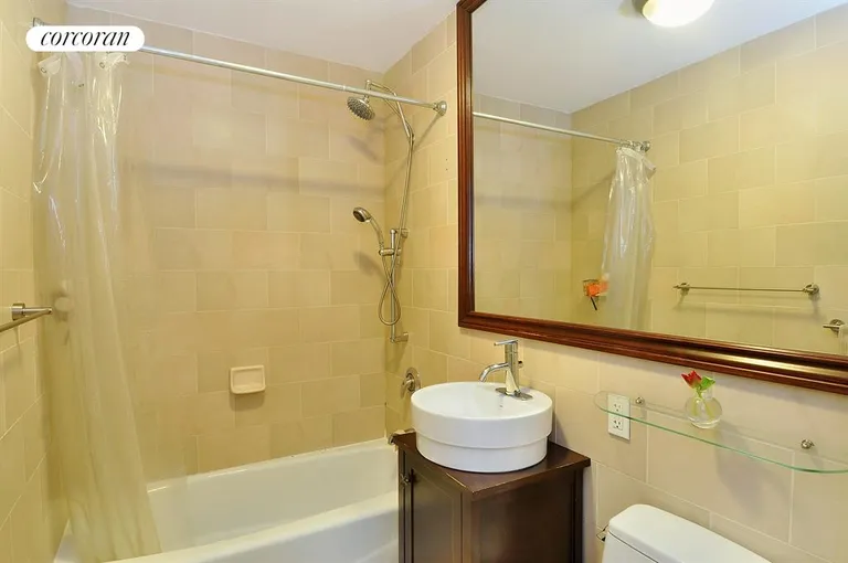New York City Real Estate | View 13 Irving Place, 1B | Bathroom | View 6