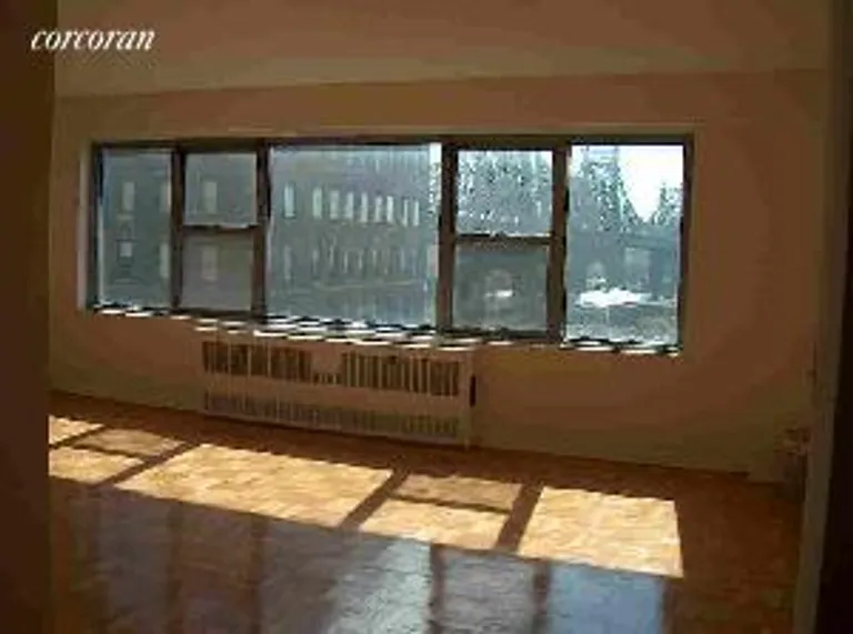 New York City Real Estate | View 16 Sutton Place, 11C | room 2 | View 3