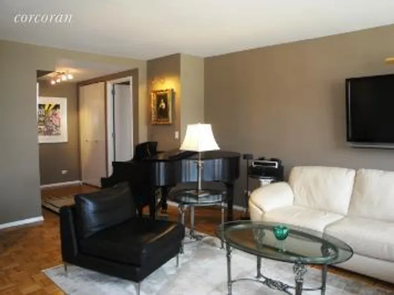 New York City Real Estate | View 161 West 61st Street, 10C | room 1 | View 2