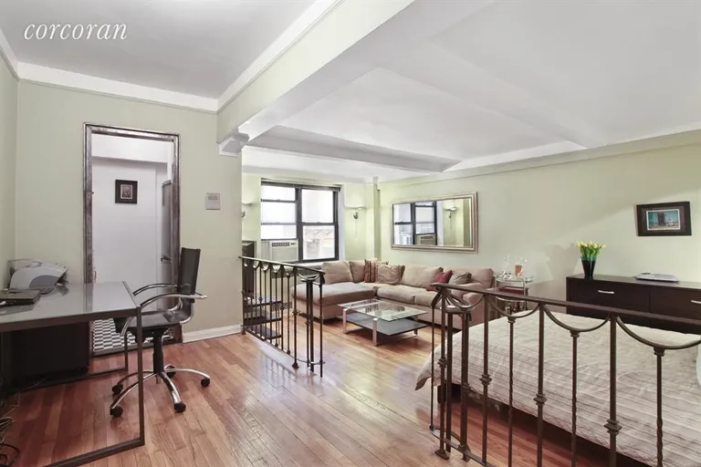 New York City Real Estate | View 200 West 20th Street, 1001 | Living Room | View 2
