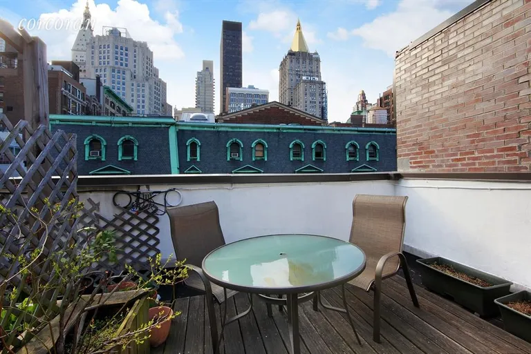 New York City Real Estate | View 61 Lexington Avenue, 6A | Roof Deck | View 4