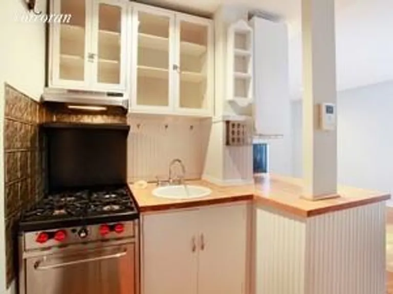 New York City Real Estate | View 30 Clinton Street, 2G | room 3 | View 4