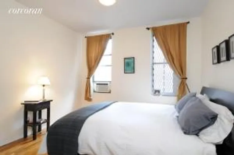 New York City Real Estate | View 246 East 51st Street, 22 | room 2 | View 3
