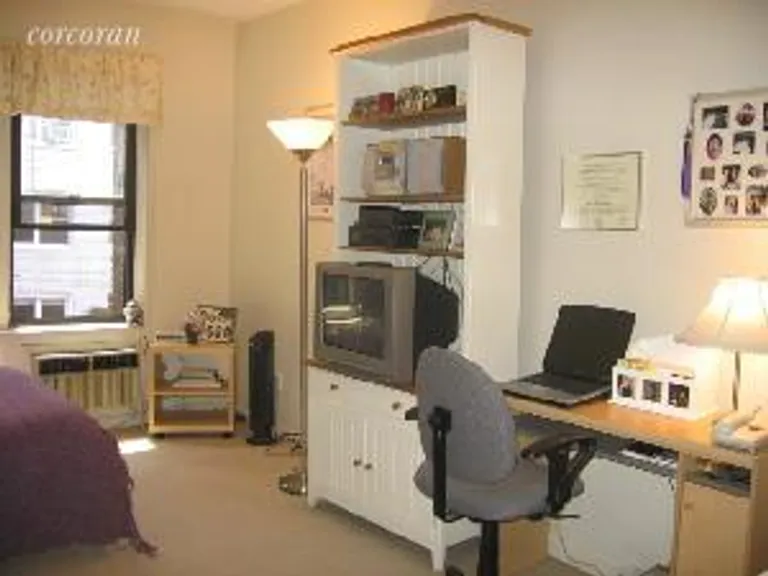 New York City Real Estate | View 444 East 87th Street, 3F | room 1 | View 2