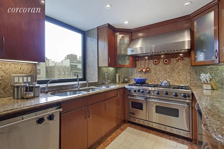 New York City Real Estate | View 898 Park Avenue, PH | Updated Kitchen with top of the line appliances | View 5