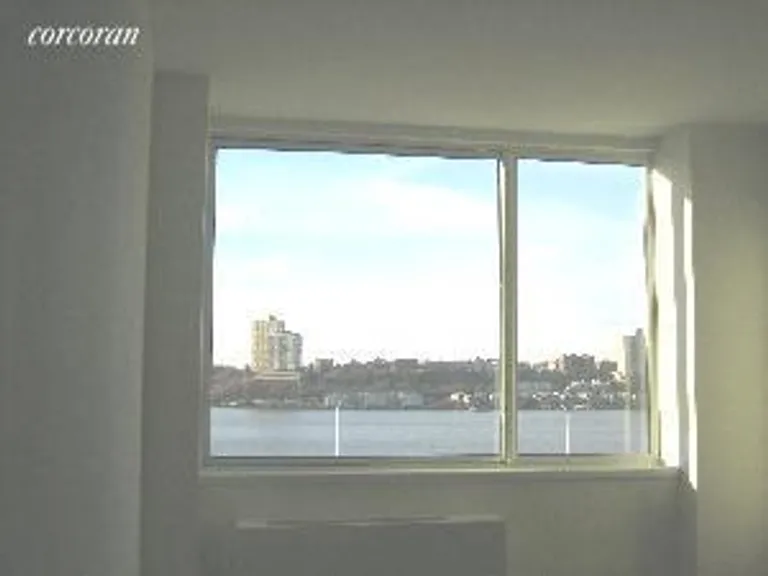 New York City Real Estate | View 120 Riverside Boulevard, 7S | room 1 | View 2