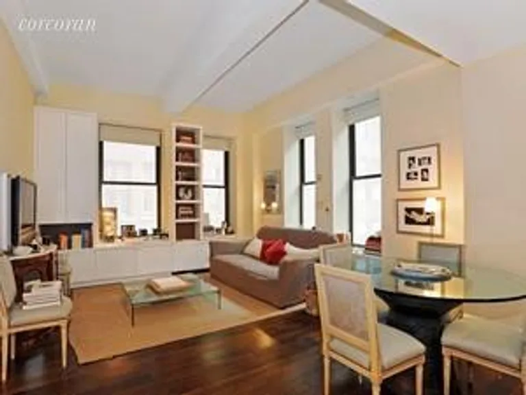 New York City Real Estate | View 260 Park Avenue South, 5F | 1 Bed, 1 Bath | View 1