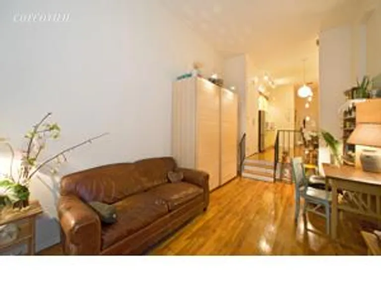 New York City Real Estate | View 23 Waverly Place, 2M | room 2 | View 3