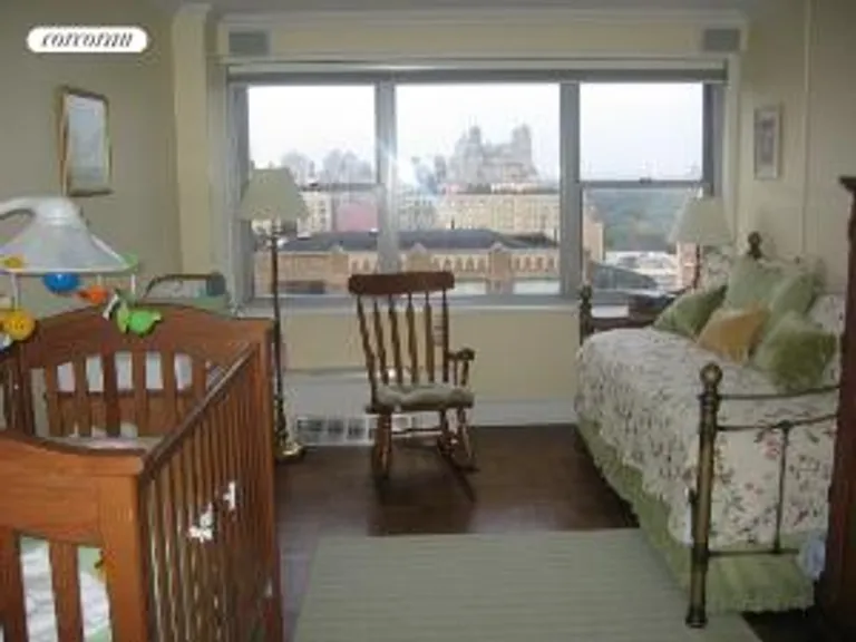 New York City Real Estate | View 15 West 72Nd Street, 22B | room 4 | View 5
