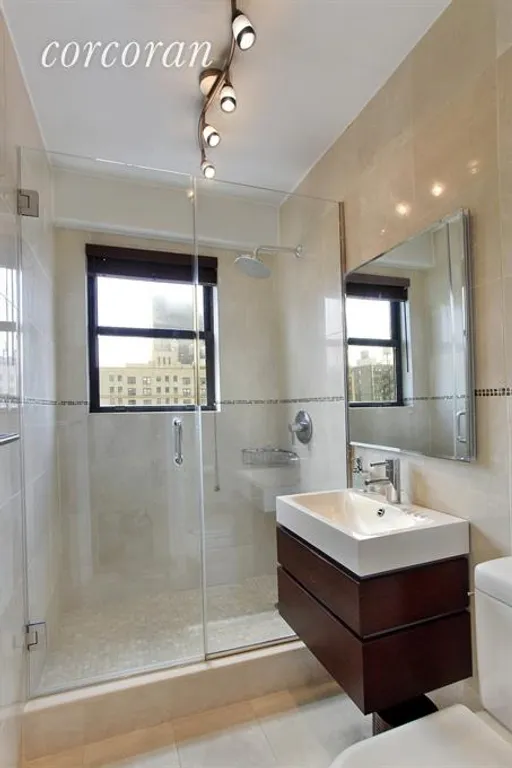 New York City Real Estate | View 201 West 21st Street, 12F | Bathroom | View 5