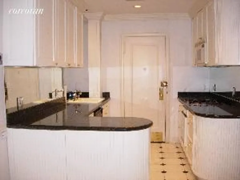 New York City Real Estate | View 142 East 71st Street, 8A | room 2 | View 3