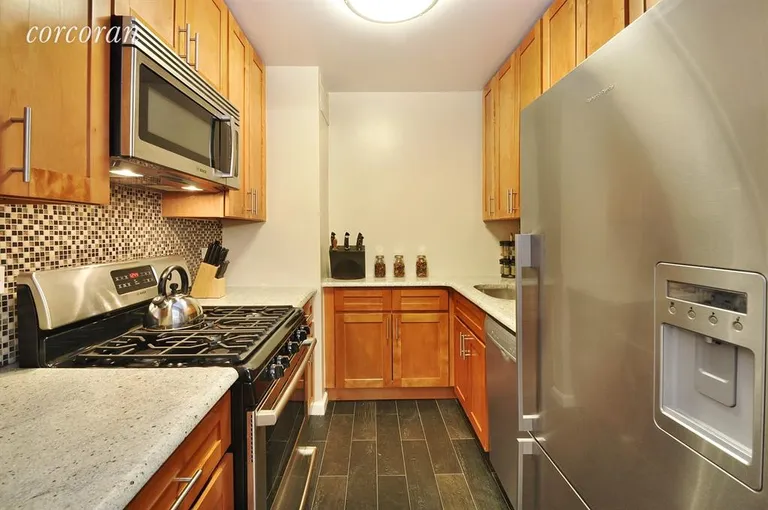 New York City Real Estate | View 205 Third Avenue, 1D | Chef's dream kitchen | View 2