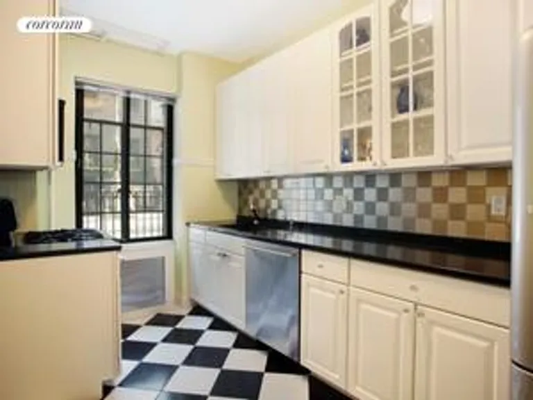New York City Real Estate | View 40-50 East 10th Street, 1E | room 2 | View 3