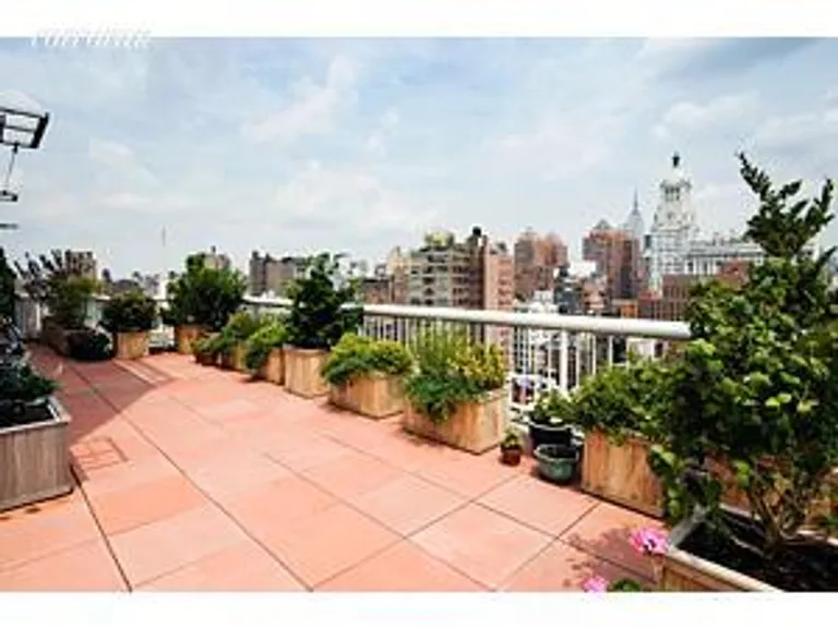 New York City Real Estate | View 115 East 9th Street, 19DE | room 1 | View 2