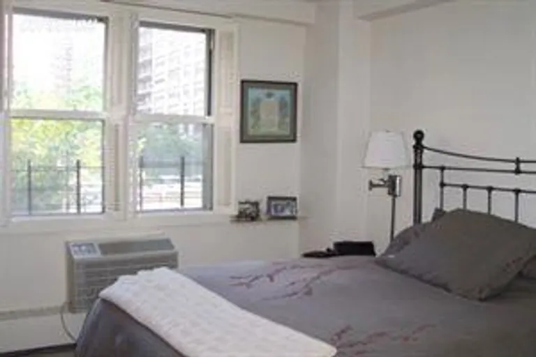 New York City Real Estate | View 303 West 66th Street, 3BW | room 2 | View 3