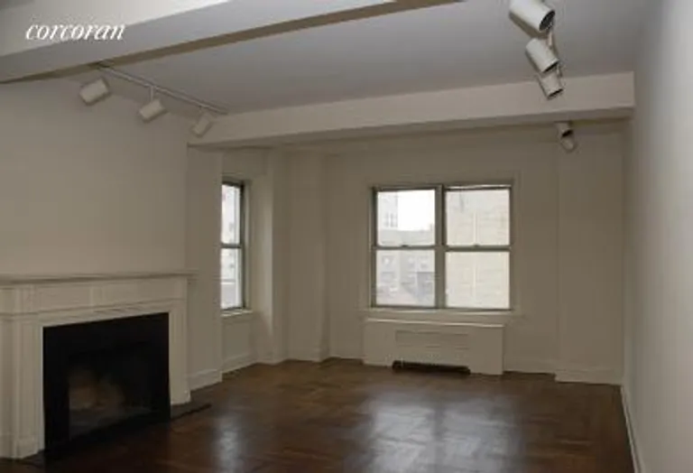 New York City Real Estate | View 60 Gramercy Park North, 17B | 3 Beds, 2 Baths | View 1