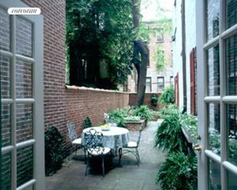 New York City Real Estate | View 161 East 70th Street | room 17 | View 18