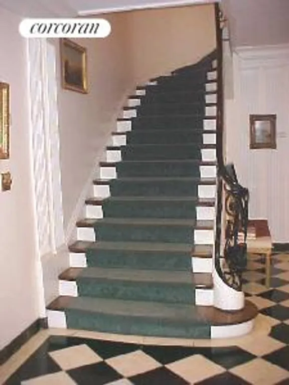 New York City Real Estate | View 161 East 70th Street | room 18 | View 19