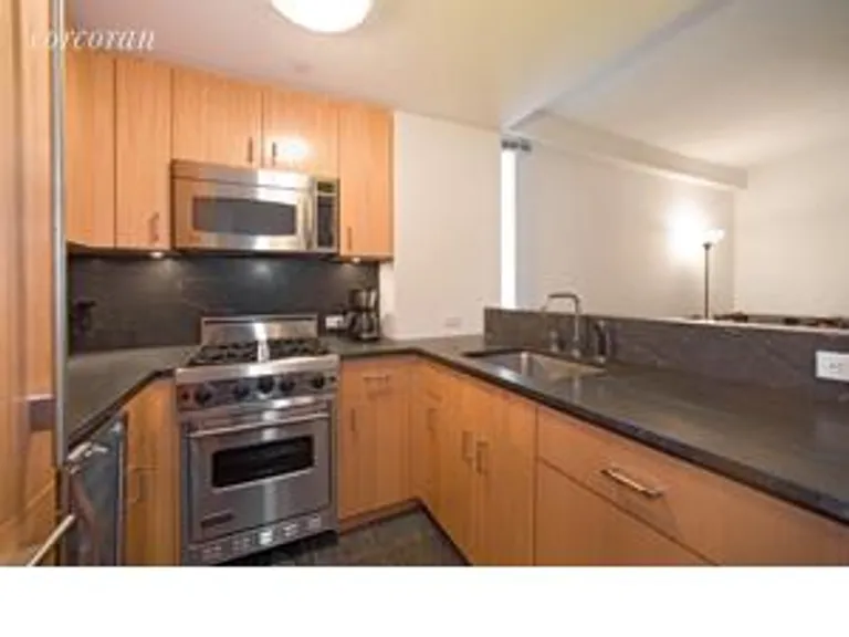 New York City Real Estate | View 100 West 58th Street, 4G | 2 Beds, 2 Baths | View 1