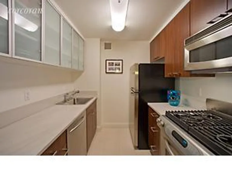 New York City Real Estate | View 215-217 East 96th Street, 34F | room 1 | View 2