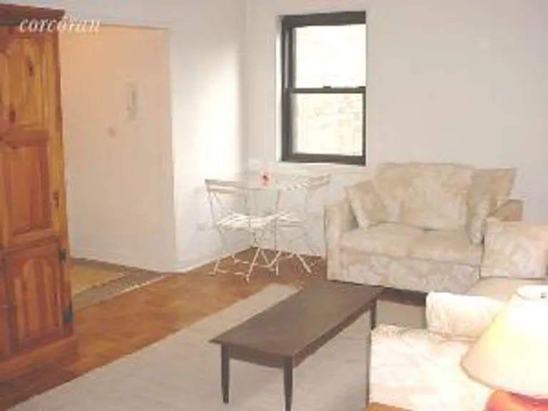 New York City Real Estate | View 305 East 72Nd Street, 6I | room 1 | View 2