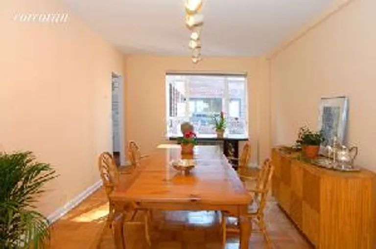 New York City Real Estate | View 45 East End Avenue, 20A | room 2 | View 3