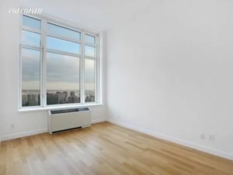 New York City Real Estate | View 325 Fifth Avenue, 44B | Bedoom | View 3