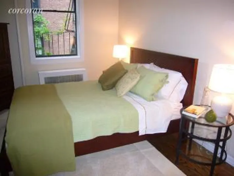 New York City Real Estate | View 212 East 70th Street, 4D | room 1 | View 2