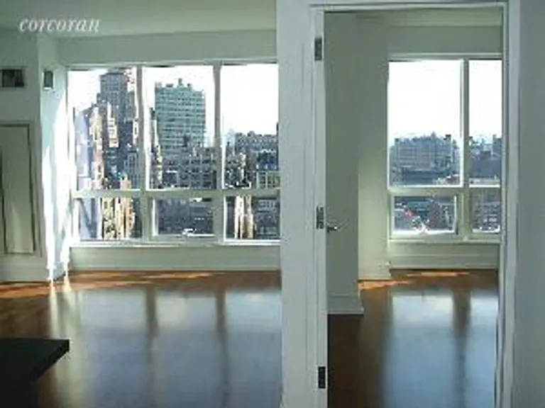 New York City Real Estate | View 350 West 42Nd Street, 22K | room 1 | View 2