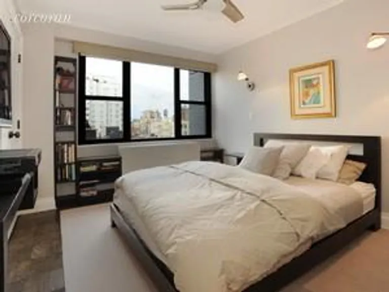 New York City Real Estate | View 115 East 9th Street, 14R | room 2 | View 3