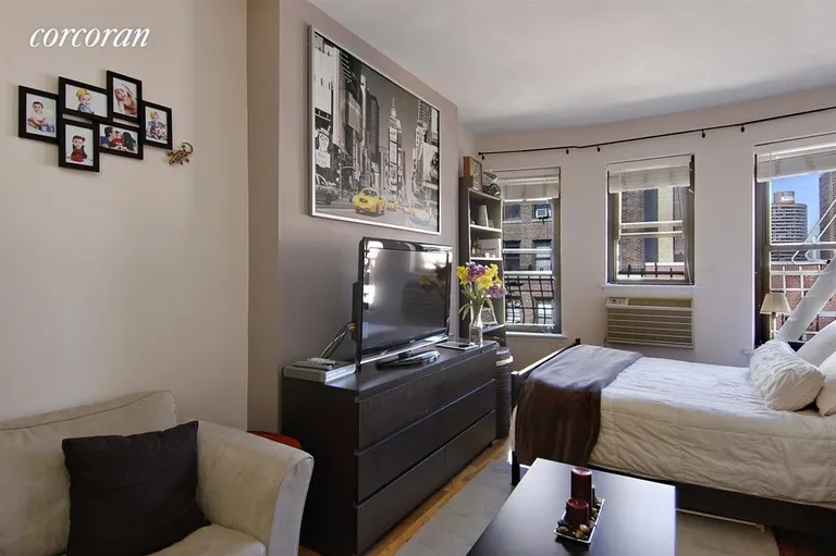 New York City Real Estate | View 160 East 91st Street, 7D | 1 Bath | View 1