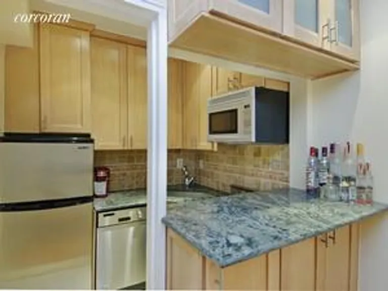 New York City Real Estate | View 30 East 9th Street, 6GG | Open Kitchen | View 4