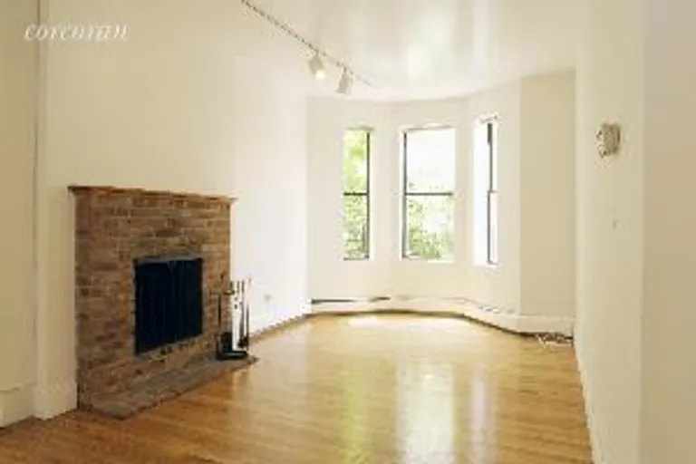 New York City Real Estate | View 453 4th Street, 2R | room 1 | View 2