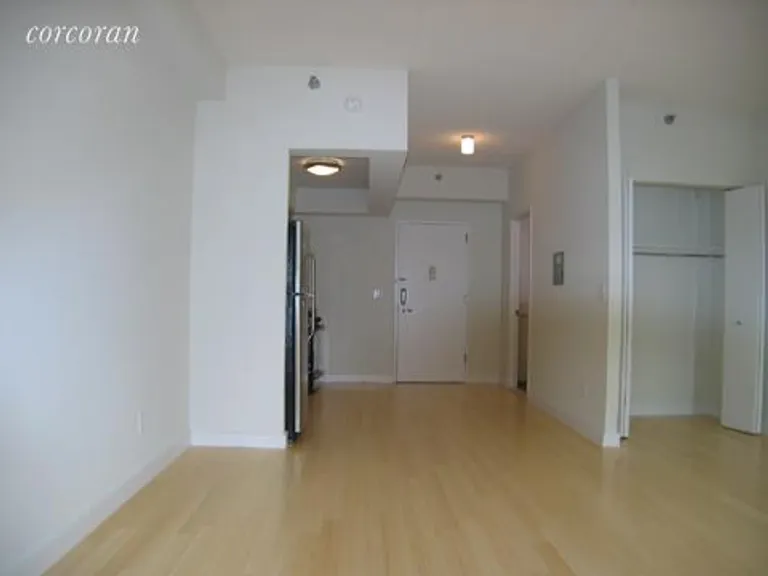 New York City Real Estate | View 516 West 47th Street, S7K | room 1 | View 2