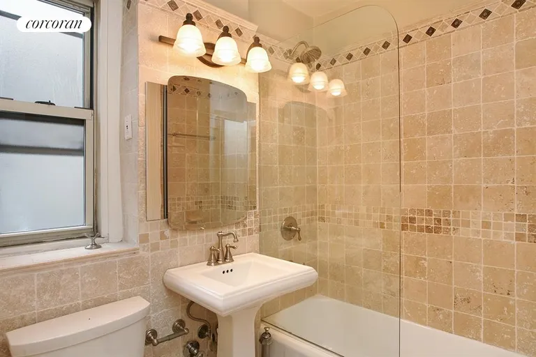 New York City Real Estate | View 210 West 19th Street, 6A | Bathroom | View 6