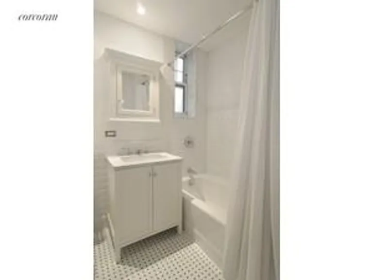 New York City Real Estate | View 27 West 72nd Street, 615 | Guest Bathroom | View 4