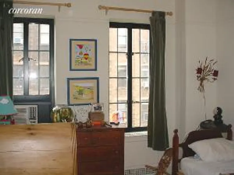 New York City Real Estate | View 201 West 16th Street, 16A | room 2 | View 3