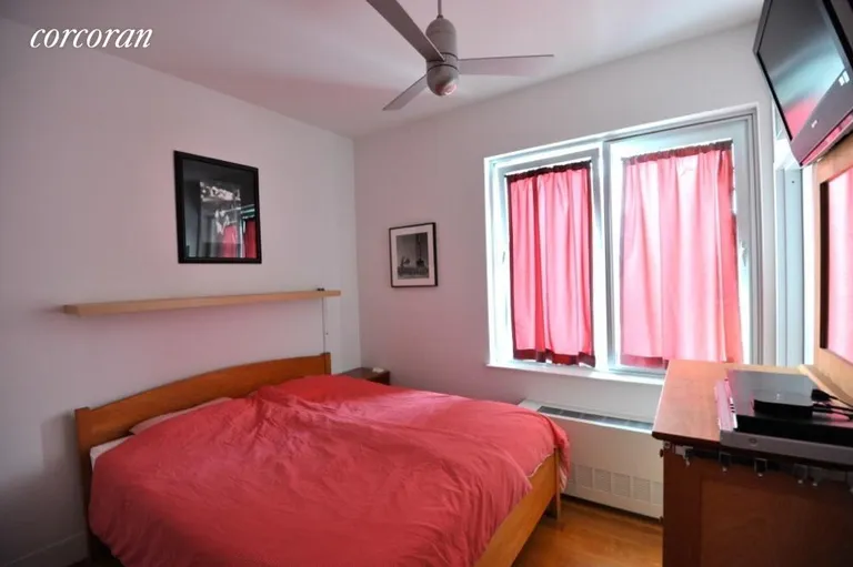 New York City Real Estate | View 342 Bedford Avenue, 5A | room 3 | View 4