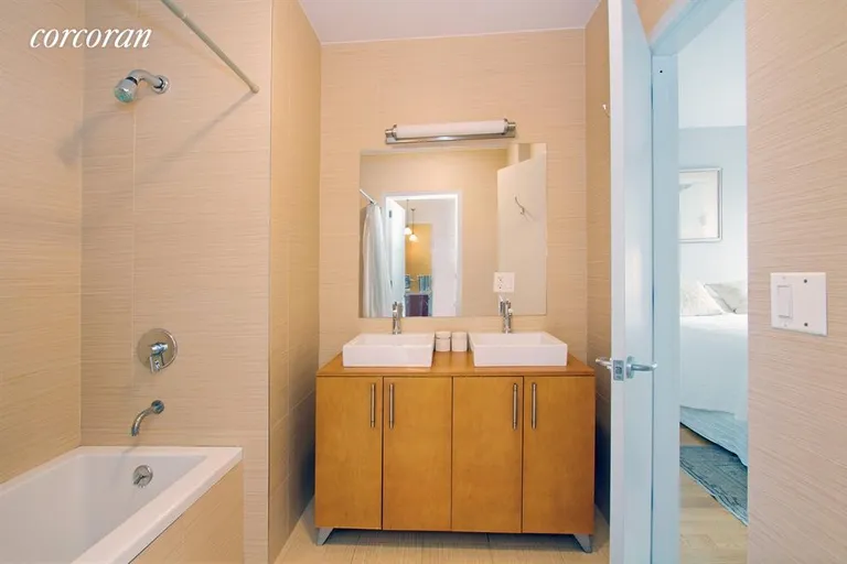 New York City Real Estate | View 342 Bedford Avenue, 3A | Bathroom | View 4