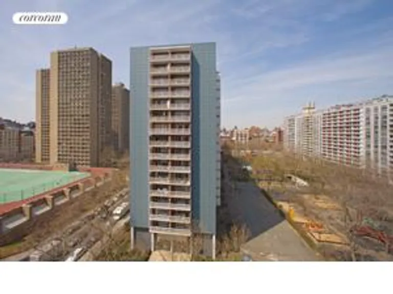 New York City Real Estate | View 77 Bleecker Street, 1010 | room 4 | View 5