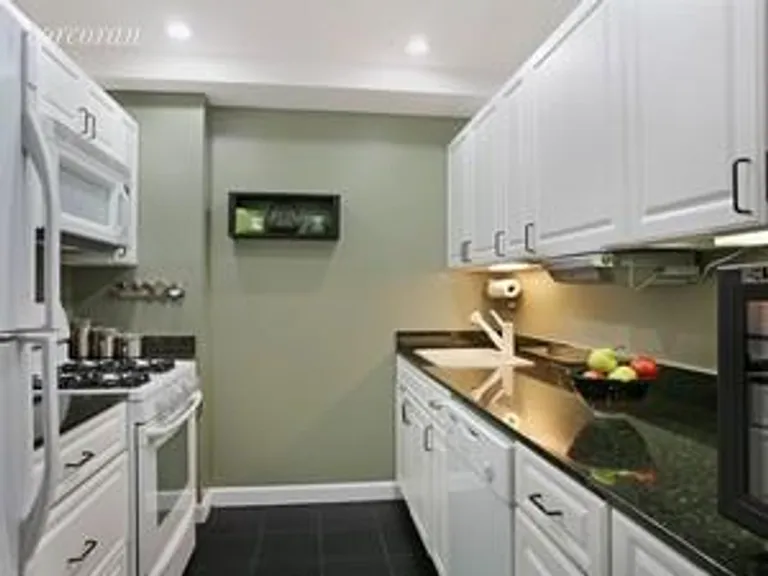 New York City Real Estate | View 1400 Fifth Avenue, 8J | Kitchen | View 2
