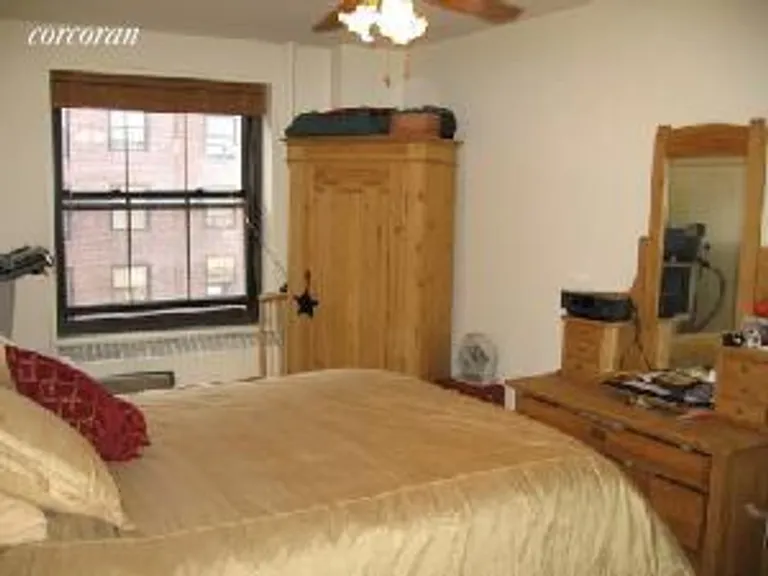 New York City Real Estate | View 355 Clinton Avenue, 11E | room 2 | View 3