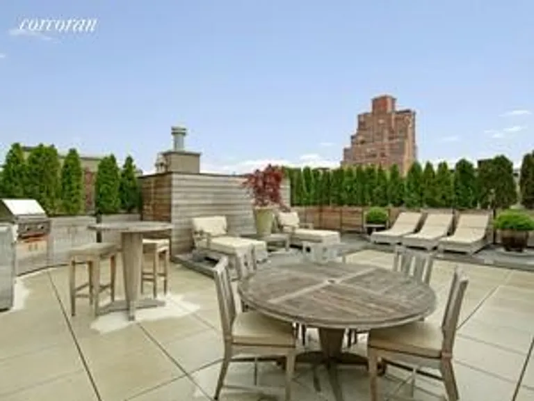 New York City Real Estate | View 134 West 10th Street, PH5N | 2 Beds, 2 Baths | View 2