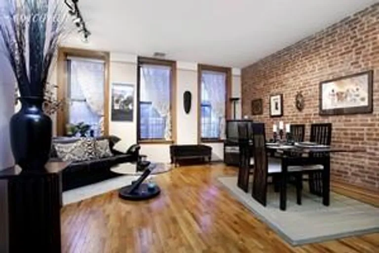 New York City Real Estate | View 375 Lincoln Place, 1J | 2 Beds, 1 Bath | View 1