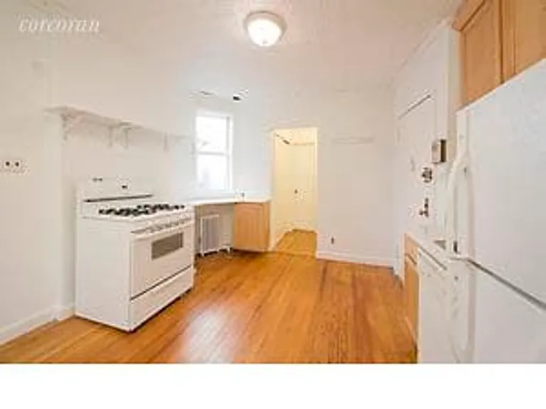 New York City Real Estate | View 218 East 82nd Street, 5RW | room 1 | View 2